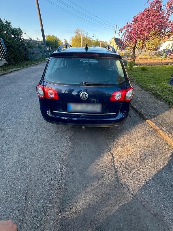 Second-hand VW Passat 104 CP (76 kW) 2007 Albastru Break