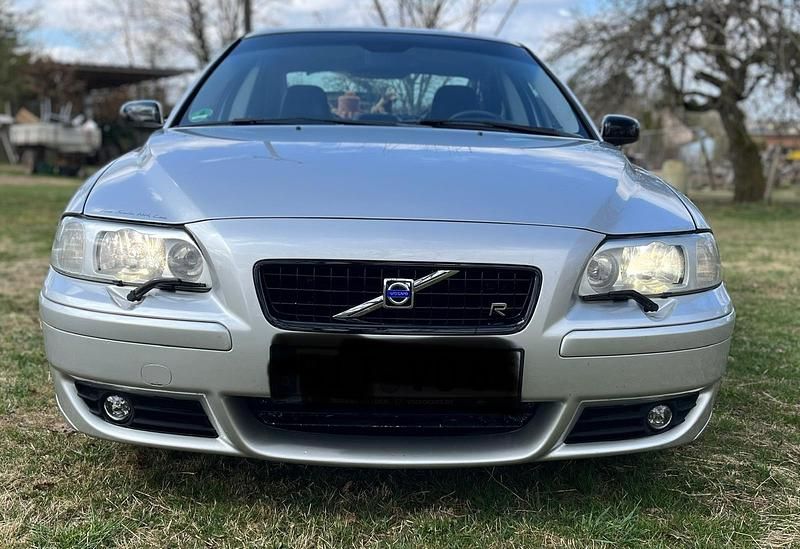 Silber Gebraucht 2005 Volvo S60 Limousine | 9.999 € - Bild 1/4