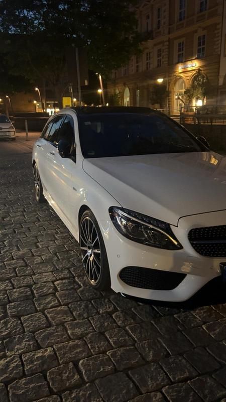 Weiß Gebraucht 2016 Mercedes C43 AMG AMG Kombi | 21.000 € - Bild 1/4