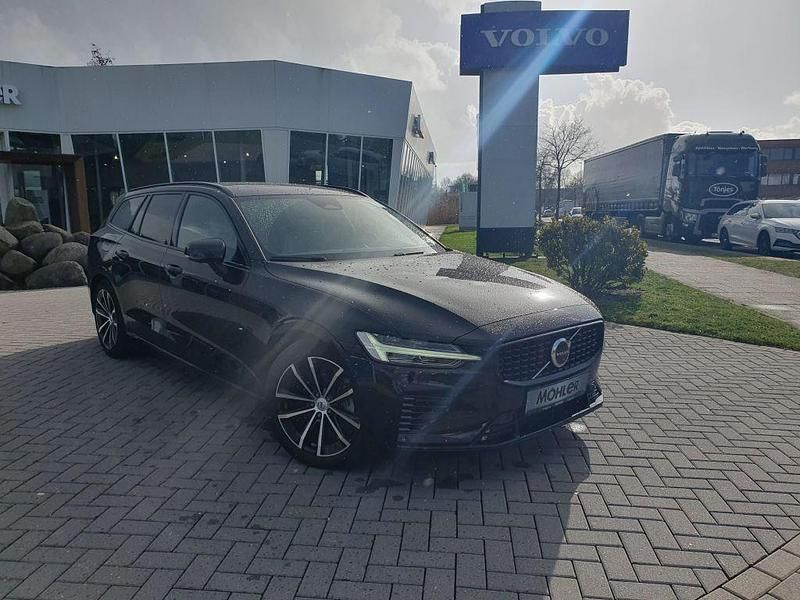 Gebraucht Volvo V60 Ultimate 335 PS (246 kW) 2022 Black stone Kombi