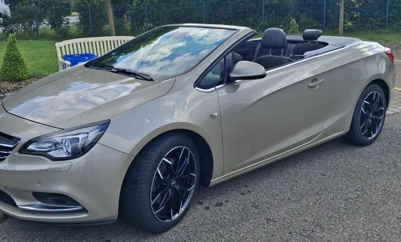 Gold Gebraucht 2013 Opel Cascada Cabrio | 7.900 € - Bild 1/4