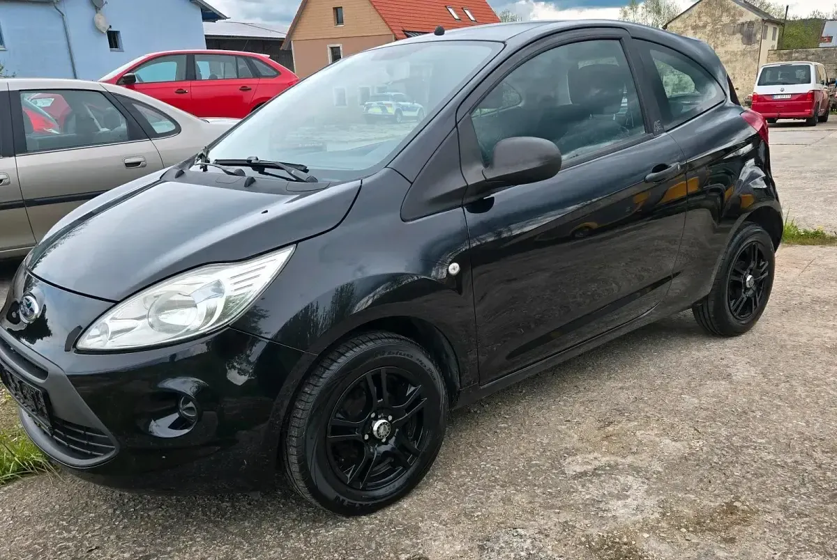 Gebraucht Ford Ka Trend 70 PS (51 kW) 2011 Schwarz Kleinwagen