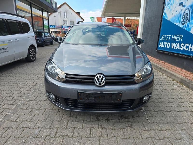Gebraucht VW Golf VI Match 105 PS (77 kW) 2012 Grau Kleinwagen