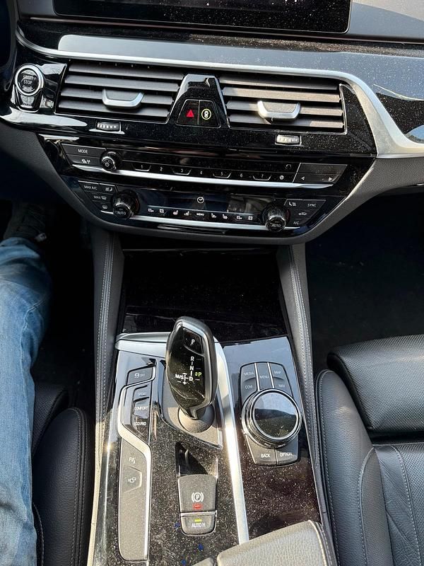 Gebraucht BMW M550 400 PS (294 kW) 2019 Andere farben Limousine