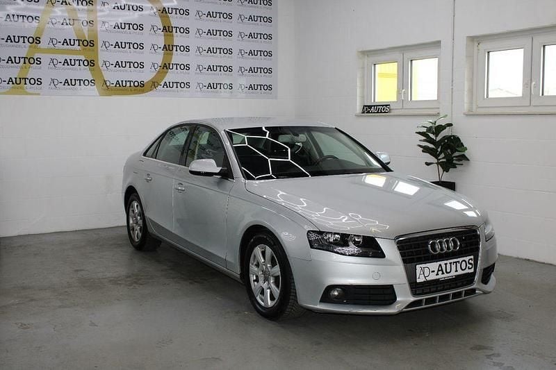 Second-hand Audi A4 Ambiente 179 CP (131 kW) 2011 Argintiu Berlinǎ