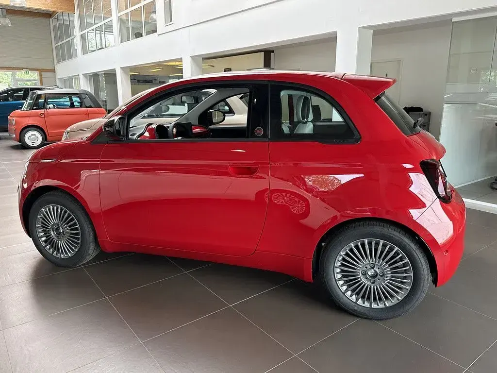 Neu Fiat 500e Icon 41 kW (57 PS) 2026 Rot Limousine