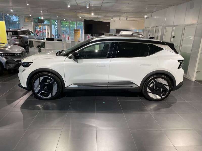 Gebraucht Renault Scenic E-Tech Iconic 160 kW (218 PS) 2024 Xui  perlmuttweiss/blackpea SUV