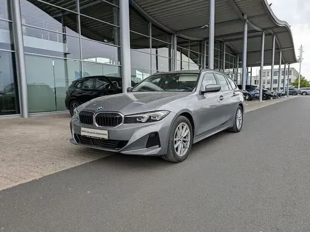 Gebraucht BMW 320 Sport Line 190 PS (139 kW) 2023 Grau Kombi