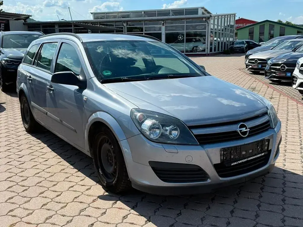 Gebraucht Opel Astra Basis 105 PS (77 kW) 2004 Silber Limousine