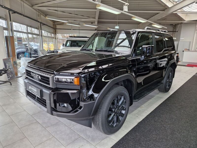 Schwarz Gebraucht 2024 Toyota Land Cruiser SUV | 89.890 € (Etwas zu teuer) - Bild 1/4