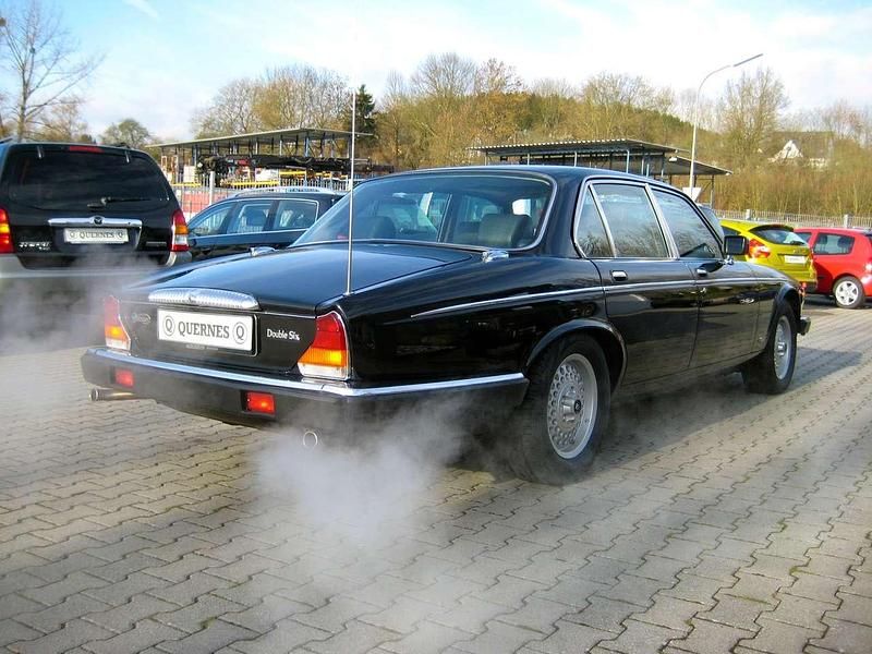 Gebraucht Jaguar XJ 264 PS (194 kW) 1993 Schwarz Limousine