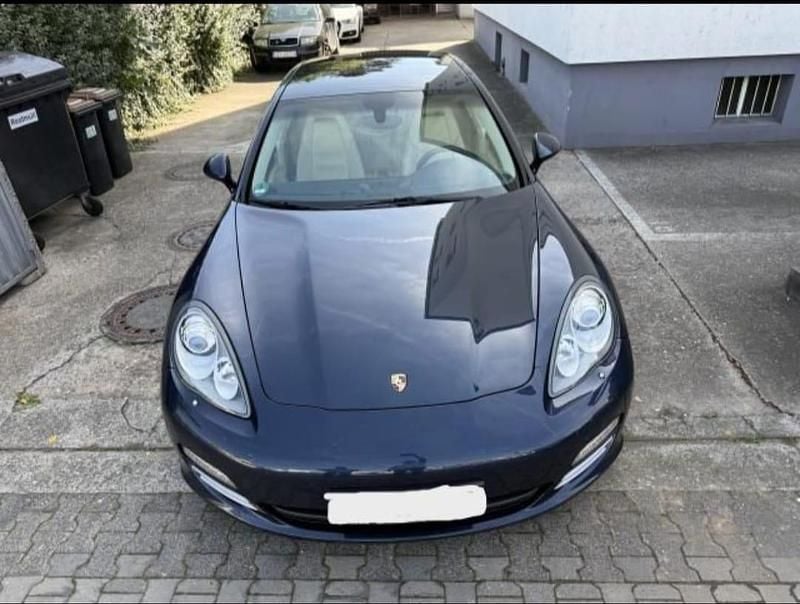 Gebraucht Porsche Panamera 299 PS (219 kW) 2010 Blau Kleinwagen