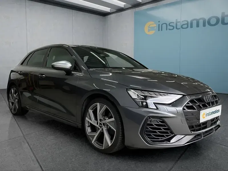 Gebraucht Audi S3 Sportback 333 PS (244 kW) 2025 Grau Kleinwagen