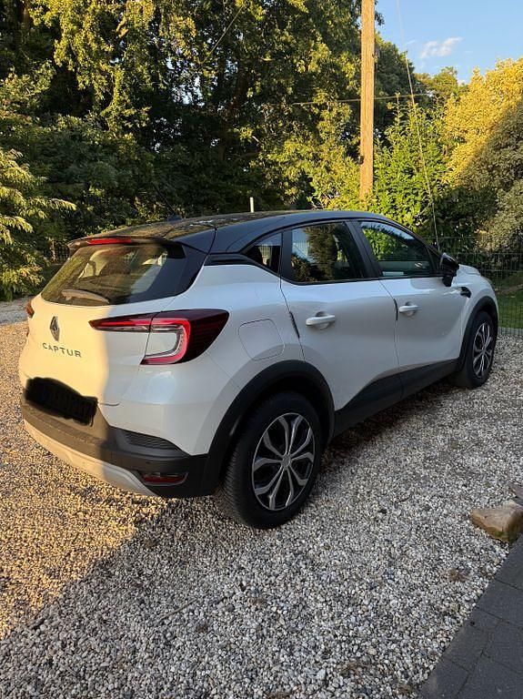 Weiß Gebraucht 2021 Renault Captur Zen SUV | 13.700 € (Superpreis) - Bild 1/4