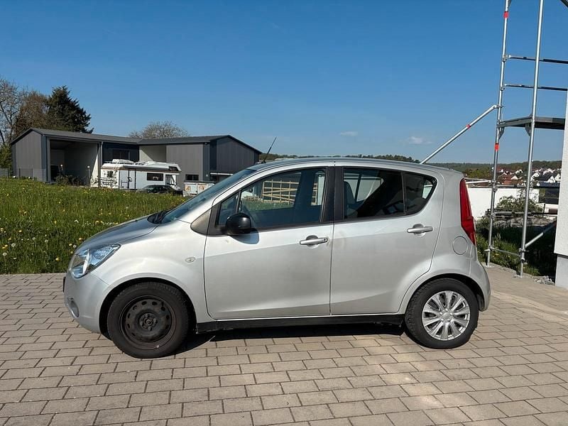 Usata Opel Agila 65 CV (47 kW) 2008 Argento Utilitaria