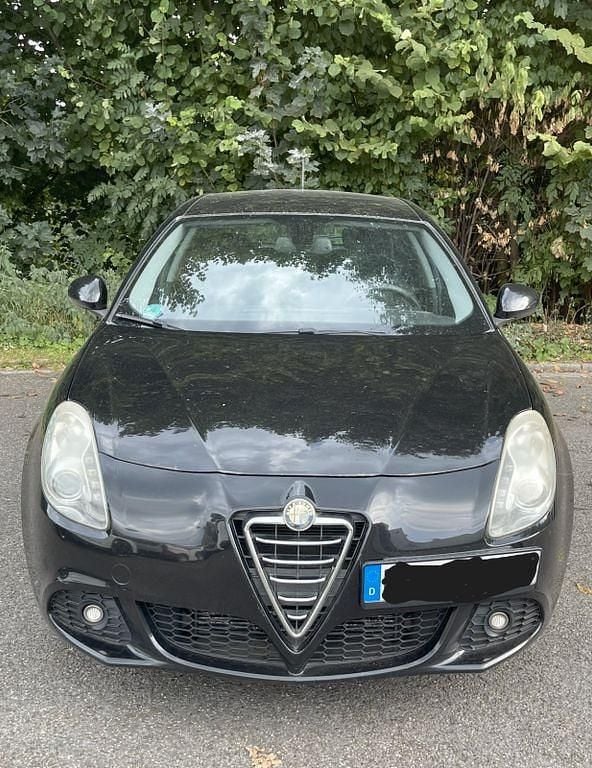 Schwarz Gebraucht 2011 Alfa Romeo Giulietta Turismo Kleinwagen | 2.450 € (Superpreis) - Bild 1/4