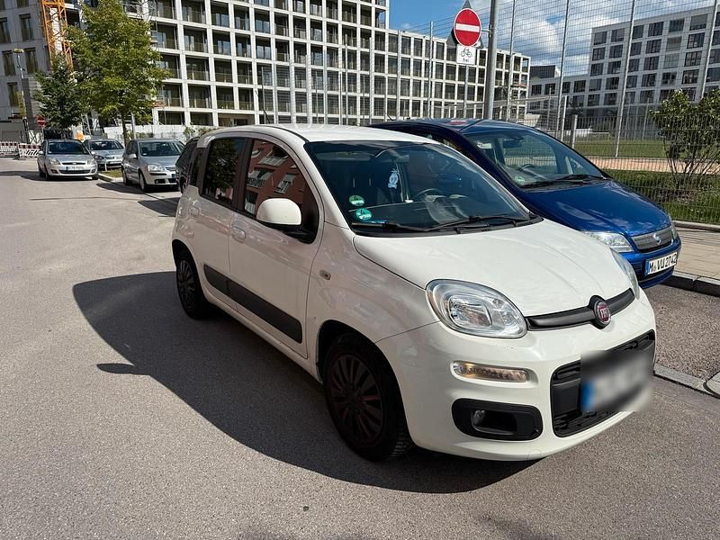 Weiß Gebraucht 2015 Fiat Panda Kleinwagen | 5.900 € - Bild 1/4