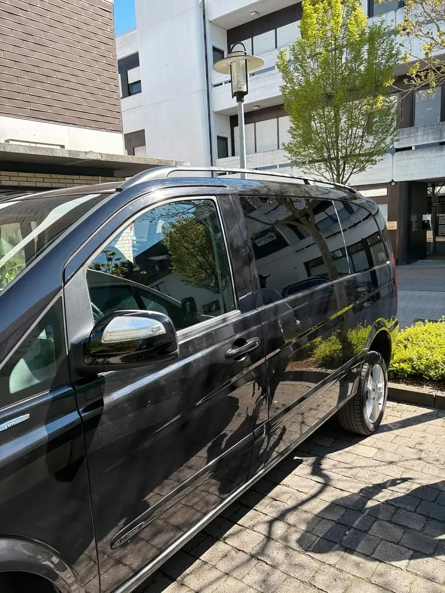 Gebraucht Mercedes Viano 163 PS (119 kW) 2012 Schwarz Van / Kleinbus
