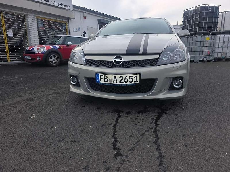 Gebraucht Opel Astra GTC Sport 115 PS (84 kW) 2006 Silber Coupé