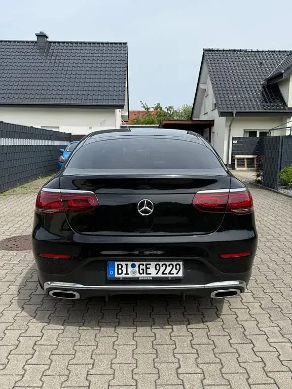 Gebraucht Mercedes GLC200 197 PS (144 kW) 2019 Schwarz SUV