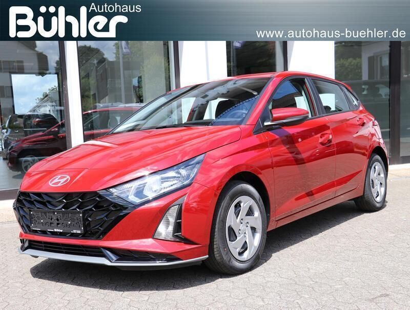 Dragon red metallic Neu 2025 Hyundai i20 Select Kleinwagen | 17.450 € (Superpreis) - Bild 1/3