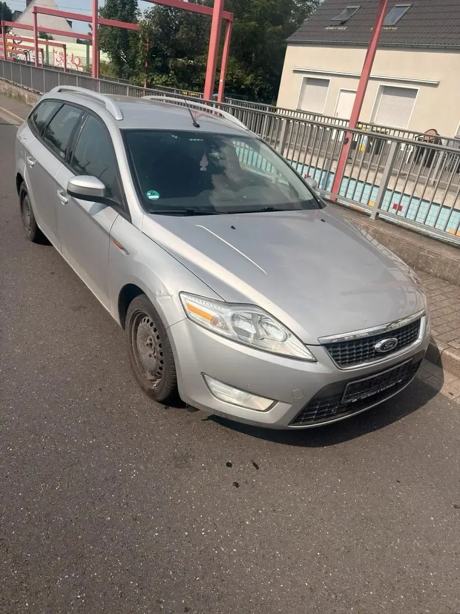 Gebraucht Ford Mondeo 145 PS (106 kW) 2008 Grau Kombi