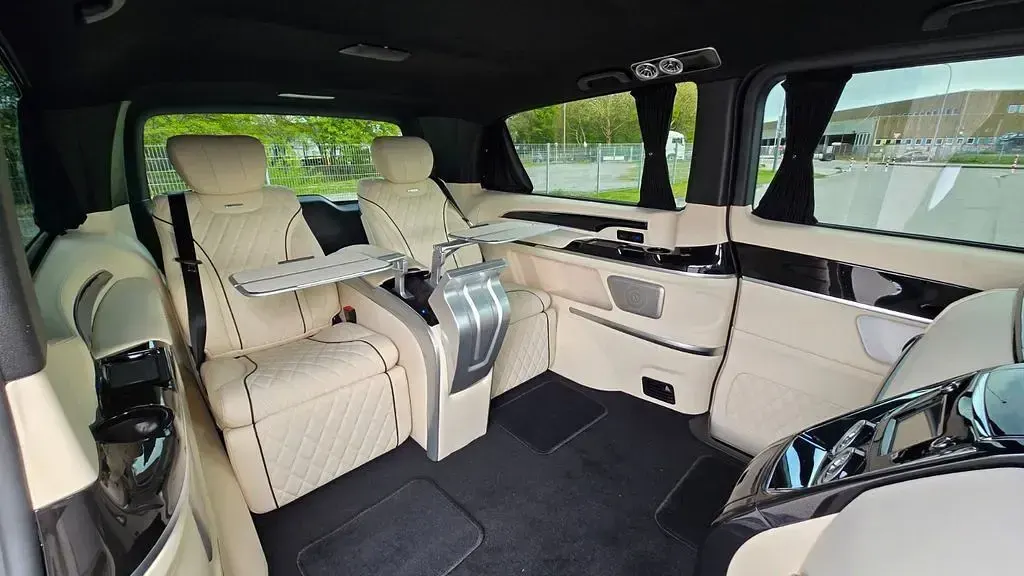 Gebraucht Mercedes Vito Exclusive 163 PS (119 kW) 2024 Schwarz Van