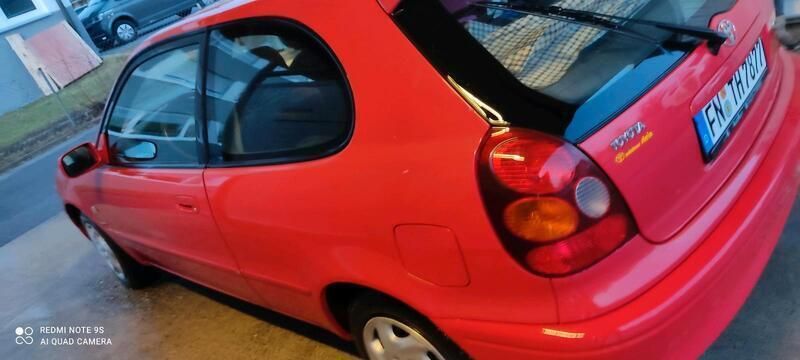 Rot Gebraucht 2001 Toyota Corolla Kleinwagen | 2.800 € (Fairer Preis) - Bild 1/4