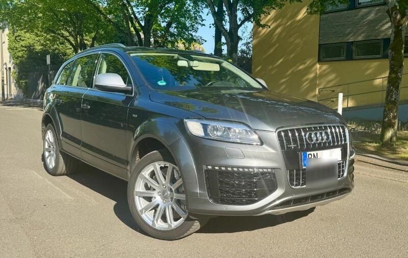Grau Gebraucht 2012 Audi Q7 Sport SUV | 27.950 € (Teuer) - Bild 1/4