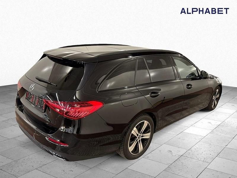 Gebraucht Mercedes C220 Avantgarde 200 PS (147 kW) 2022 Schwarz Limousine