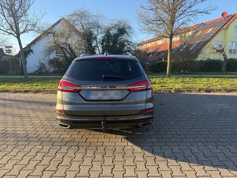Gebraucht Ford Mondeo Titanium 190 PS (139 kW) 2020 Grau Kombi