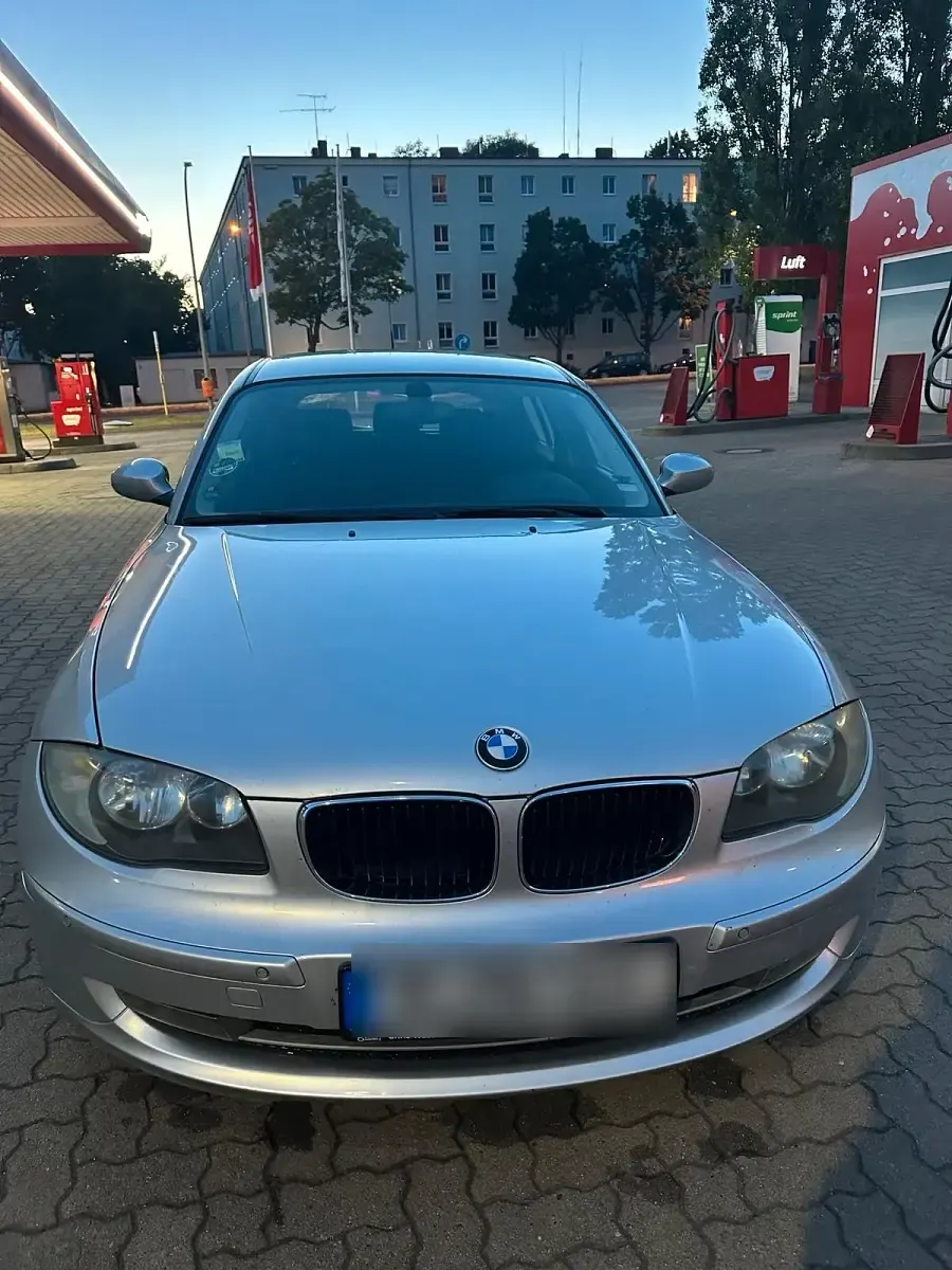 Gebraucht BMW 118 143 PS (105 kW) 2008 Silber Kleinwagen