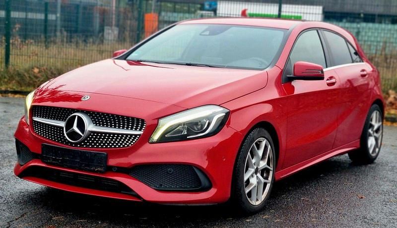 Gebraucht Mercedes A180 AMG 122 PS (89 kW) 2017 Rot Limousine