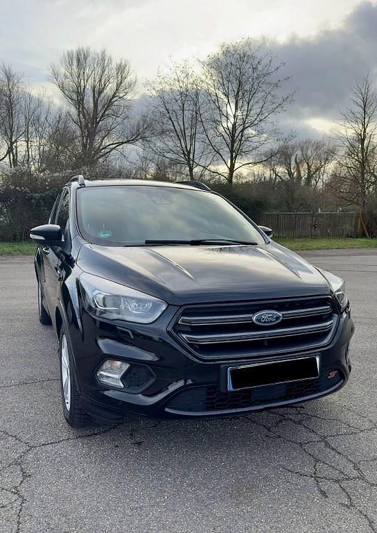 Gebraucht Ford Kuga ST-Line 180 PS (132 kW) 2018 Schwarz SUV