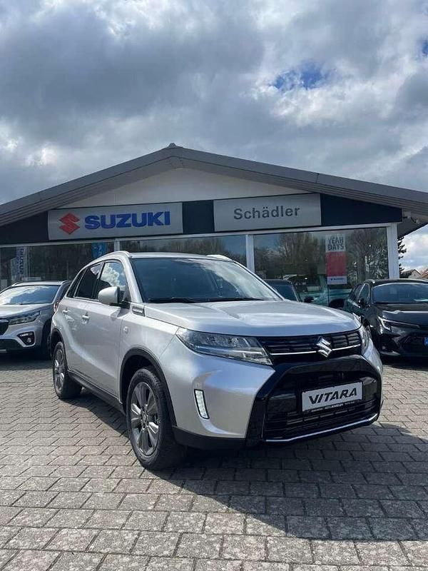 Silber Neu 2025 Suzuki Vitara Comfort SUV | 27.500 € (Fairer Preis) - Bild 1/4