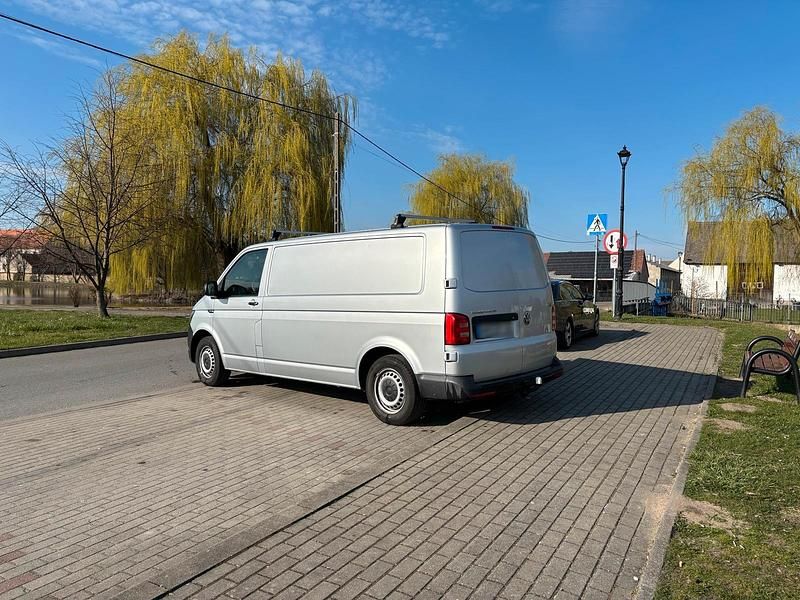 Gebraucht VW Transporter 140 PS (102 kW) 2016 Silber Van