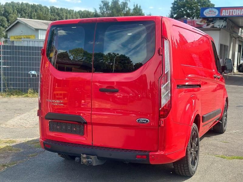 Gebraucht Ford Transit Custom 131 PS (96 kW) 2019 Rot Van / Kleinbus