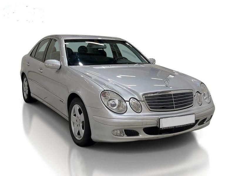 Gebraucht Mercedes E270 177 PS (130 kW) 2003 Silber Limousine