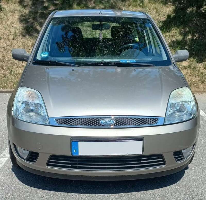 Bronze Gebraucht 2004 Ford Fiesta Ghia Kleinwagen | 700 € (Superpreis) - Bild 1/4