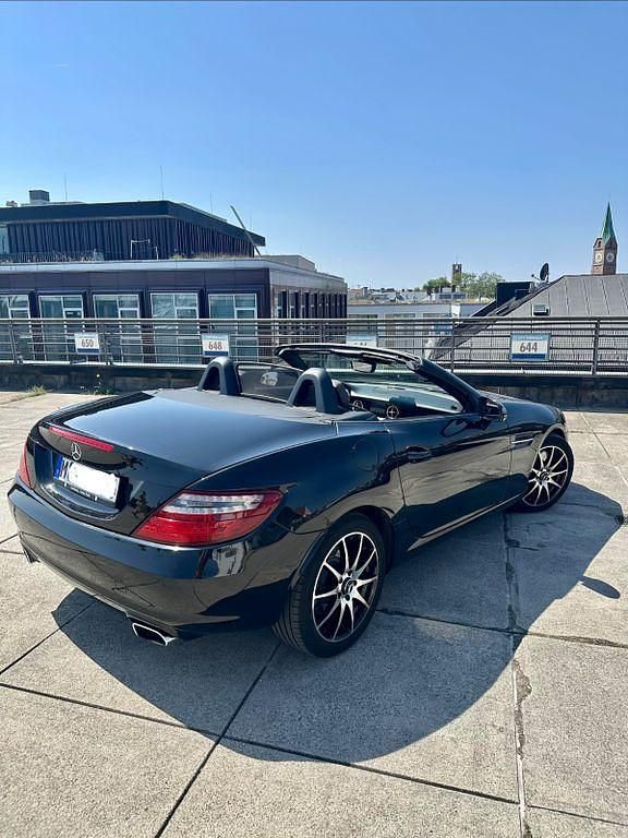 Gebraucht Mercedes E250 204 PS (150 kW) 2015 Braun Cabrio