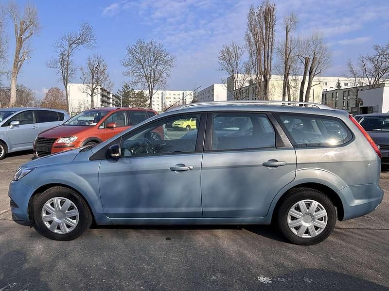 Gebraucht Ford Focus Titanium 101 PS (74 kW) 2008 Avalongrau Kombi