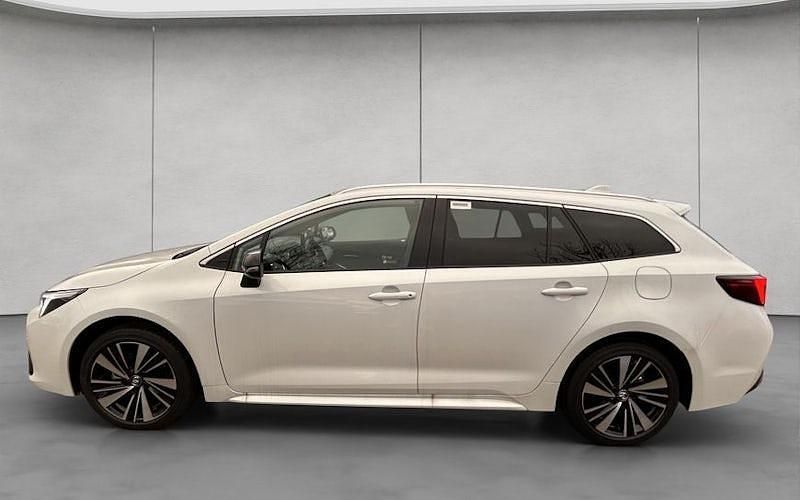 Neu Toyota Corolla 178 PS (130 kW) 2025 Weiß Kombi