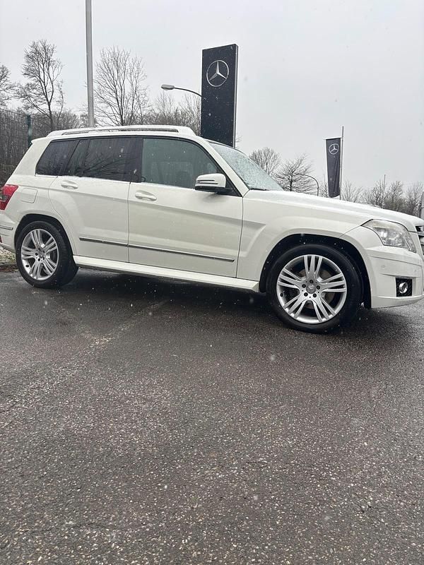 Gebraucht Mercedes GLK320 224 PS (164 kW) 2009 Weiß SUV