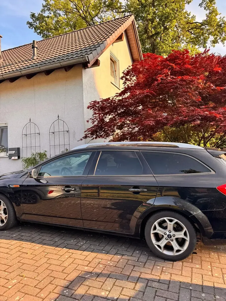Gebraucht Ford Mondeo 160 PS (117 kW) 2010 Schwarz Kombi