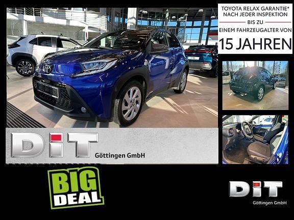 Gebraucht Toyota Aygo X Comfort 72 PS (52 kW) 2022 Juniper blue metallic/ night sky black SUV