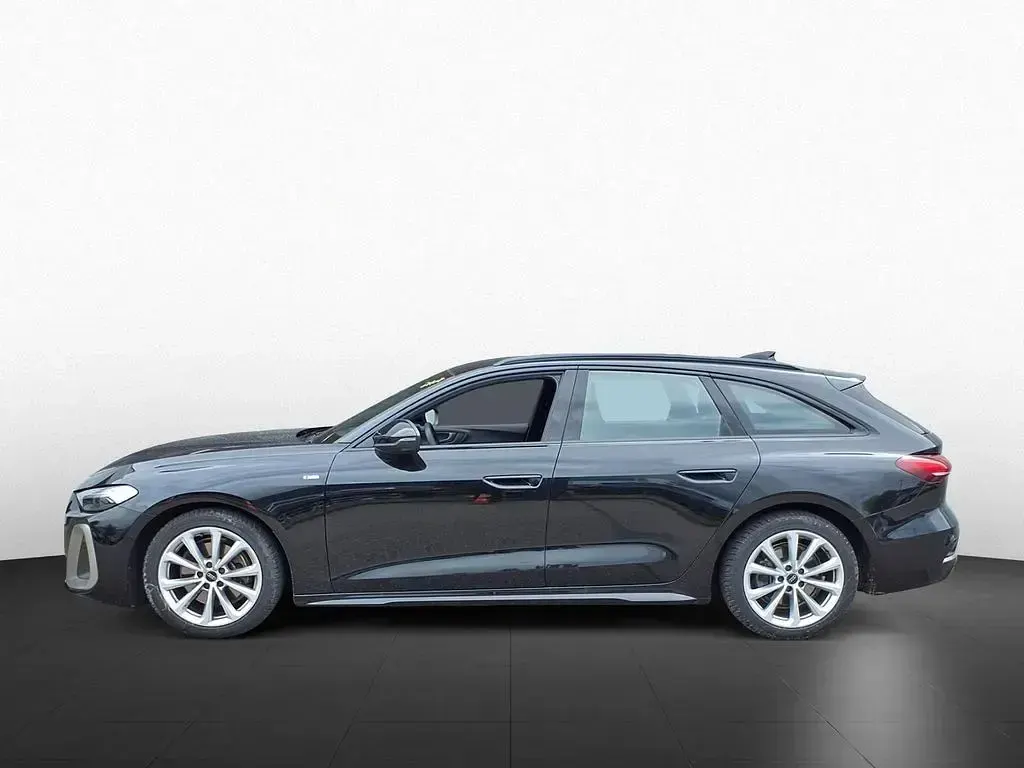 Gebraucht Audi A5 Edition .1 204 PS (150 kW) 2025 Mythosschwarz metallic Kombi