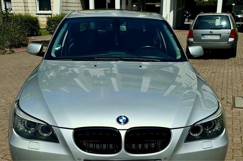 Gebraucht BMW 520 177 PS (130 kW) 2008 Silber Limousine