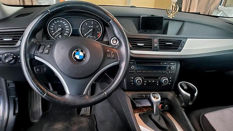 Schwarz Gebraucht 2010 BMW 118 Kleinwagen | 5.999 € (Teuer) - Bild 1/4