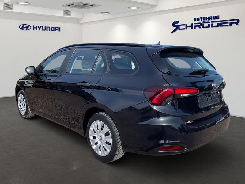 Gebraucht Fiat Tipo More 120 PS (88 kW) 2018 Schwarz Kombi