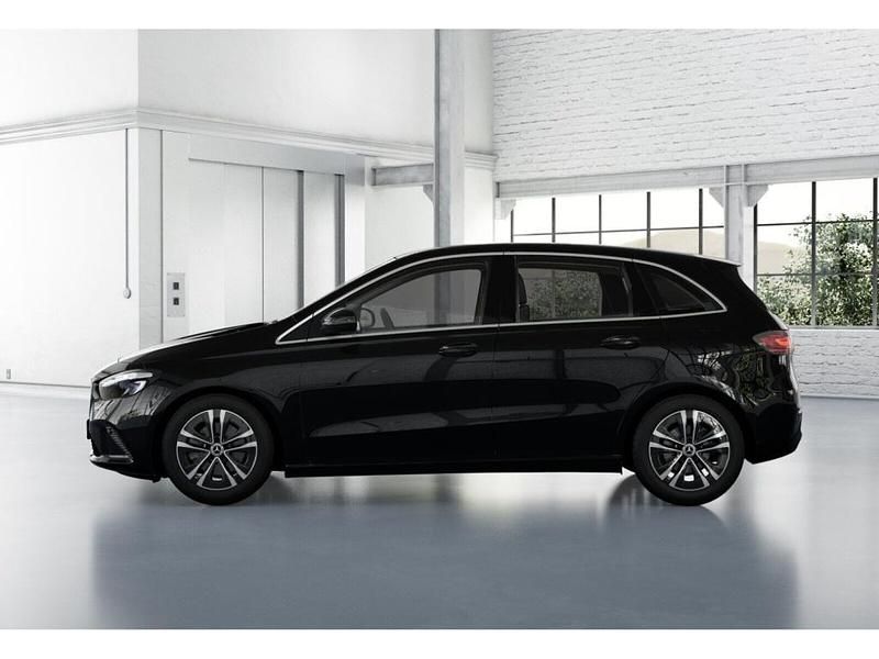 Gebraucht Mercedes B180 Progressive 136 PS (100 kW) 2023 Schwarz metalliclack kosmossch Van / Kleinbus
